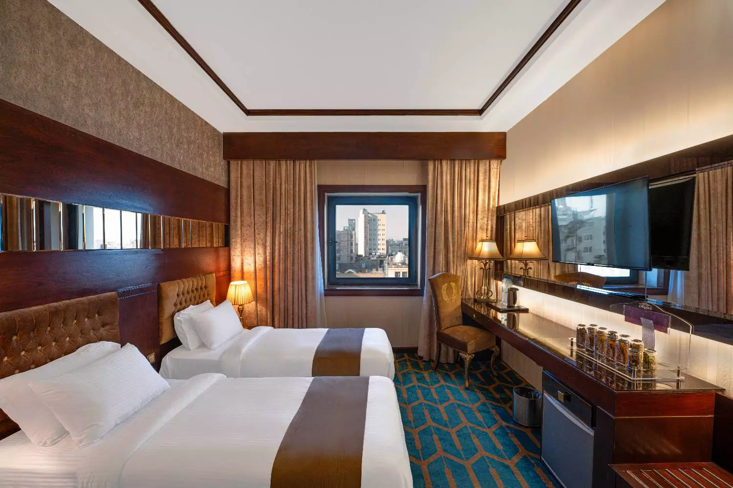 Alibaba https://cdn.alibaba.ir/ostorage/hotel-accommodation-images/6a55f7aeacd371bfb1353576_اتاق تویین 2ت.webp